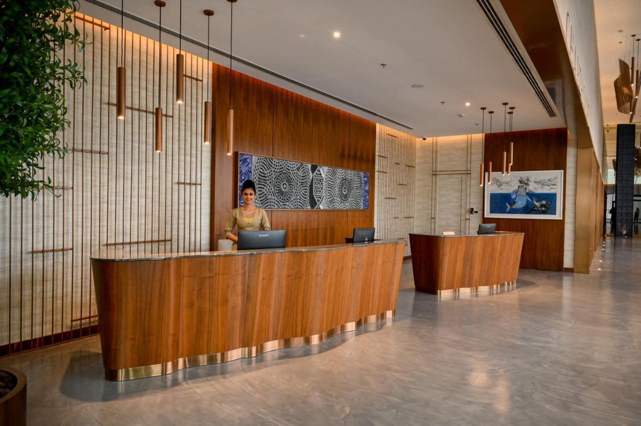 Charthouse Bahrain Hotell Manama Exteriör bild The lobby of the hotel