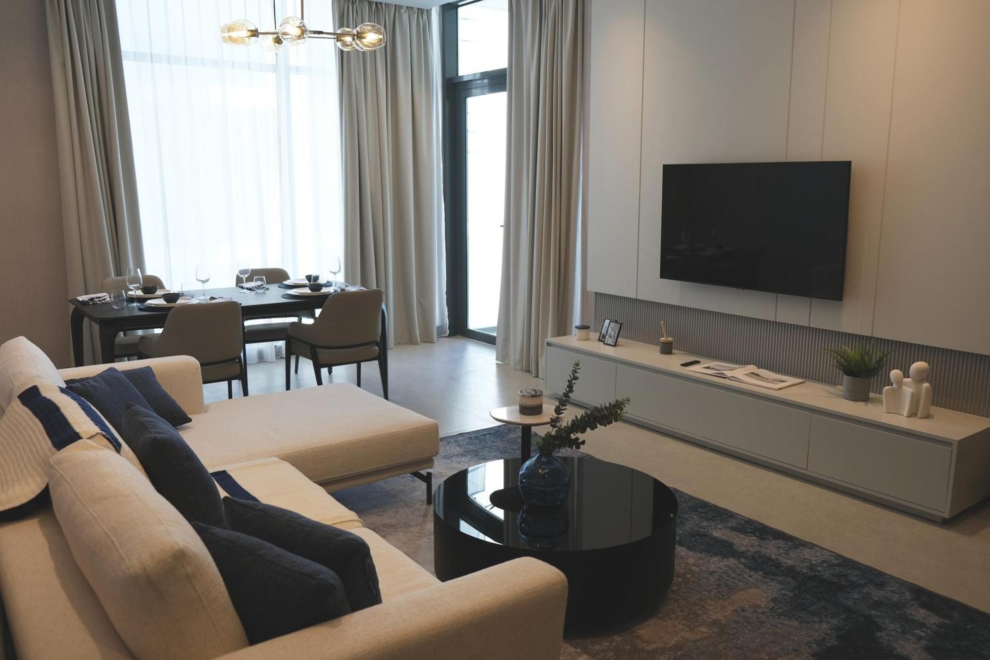 Charthouse Bahrain Hotell Manama Exteriör bild A living room in a condominium