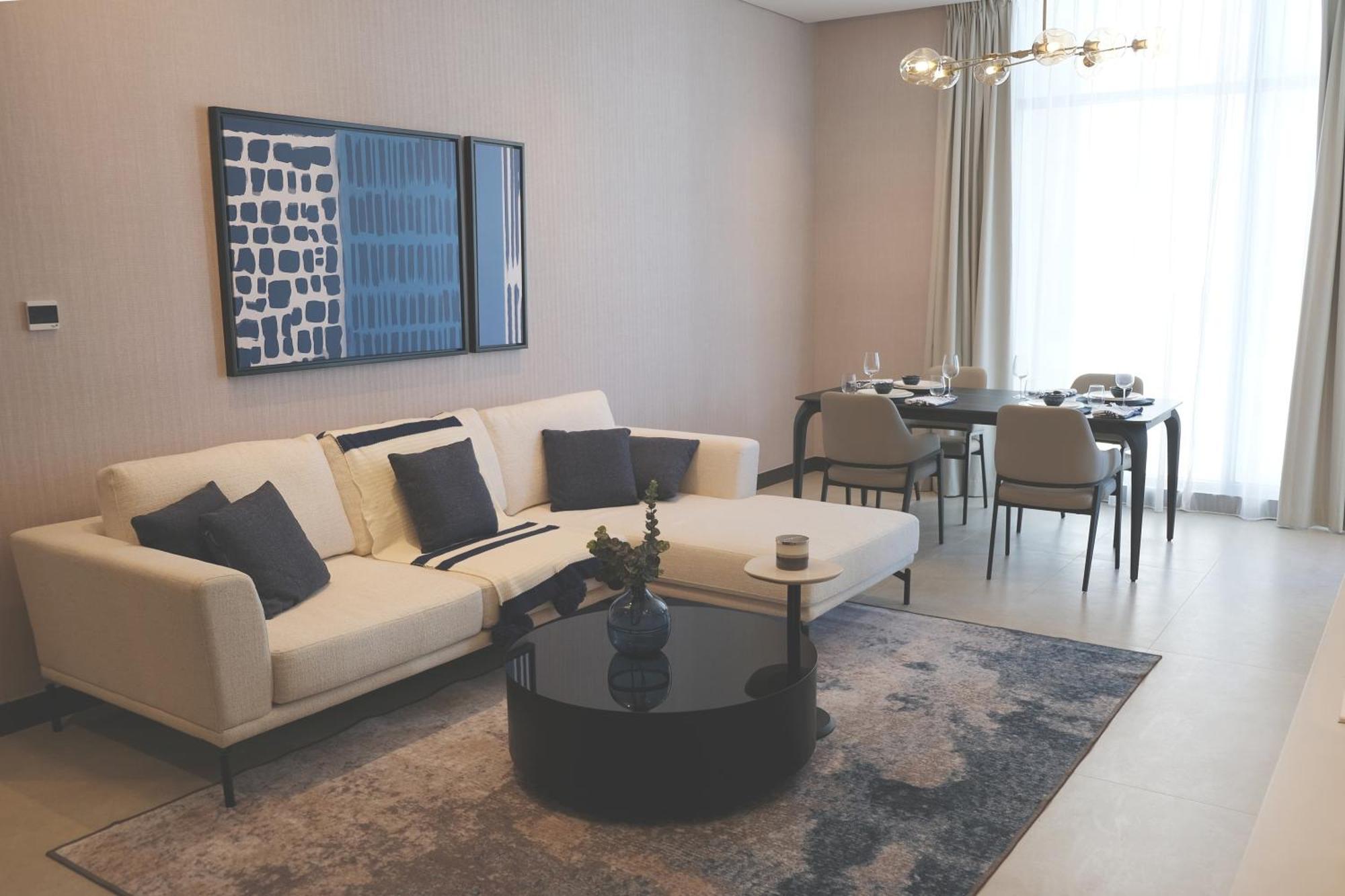 Charthouse Bahrain Hotell Manama Exteriör bild Living room